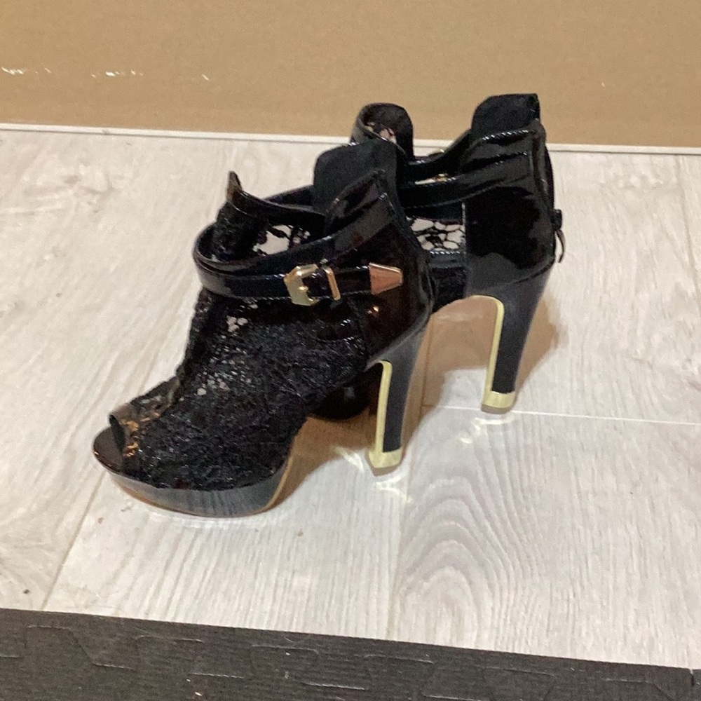 Platform Shoes - Picture 3 of 5